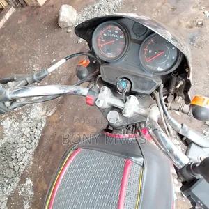 Bajaj Boxer 150 UG 2022 Red