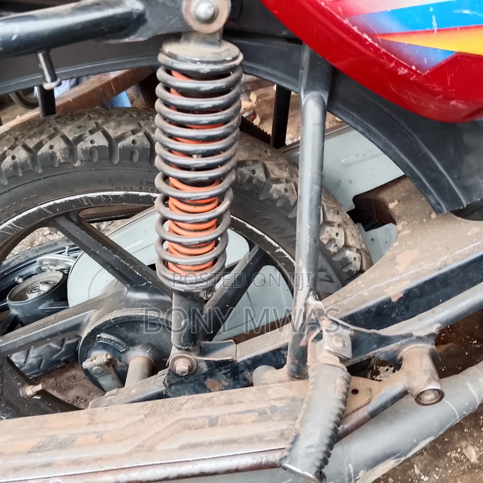 Bajaj Boxer 150 UG 2022 Red