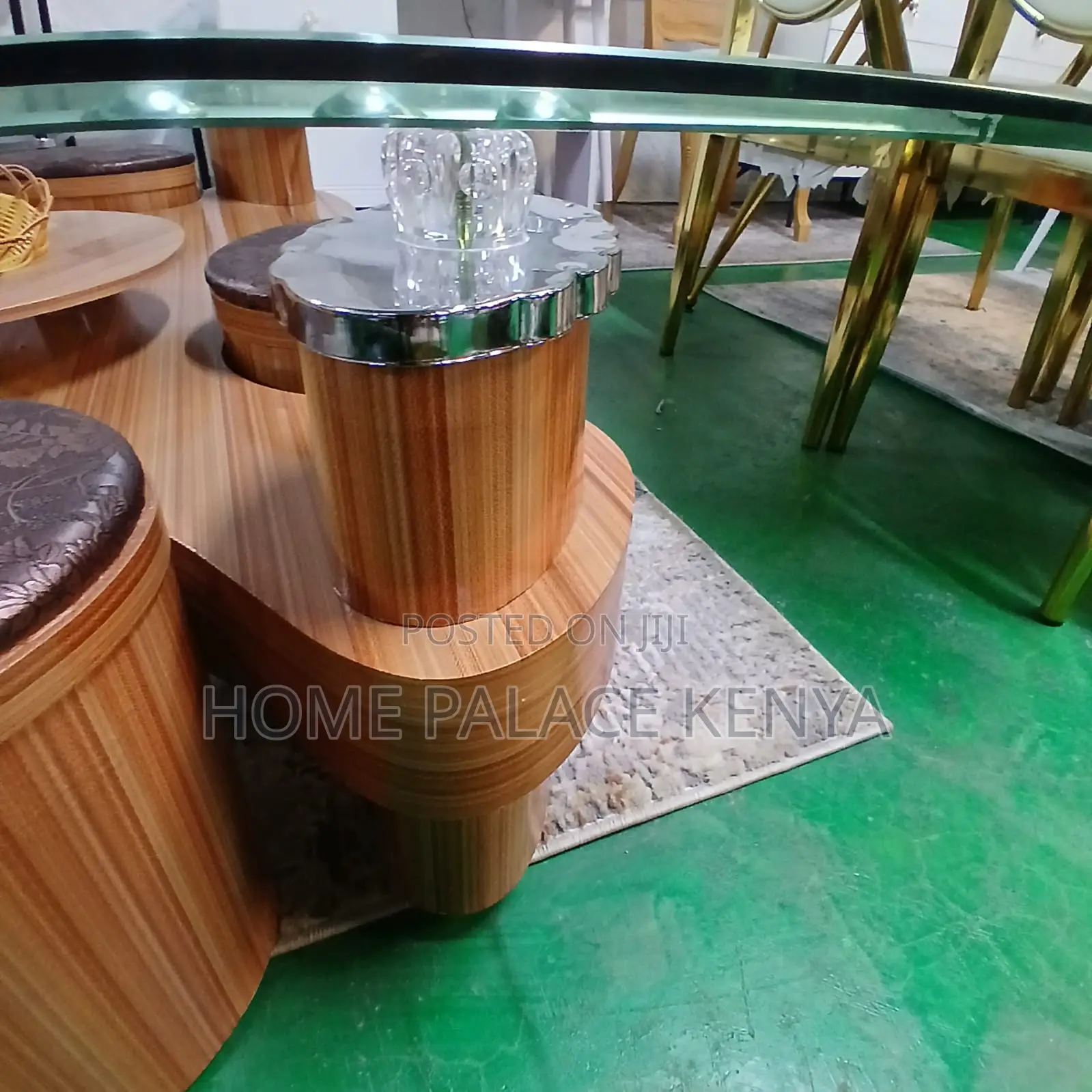 Coffee Table: Large Home Table With Complimentary Stools