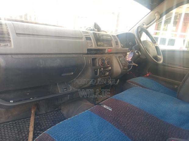Toyota HiAce 2015 Silver - thumbnail 5