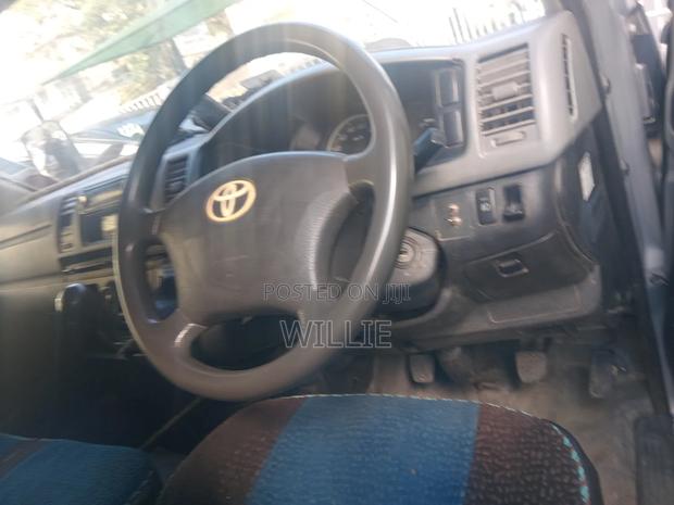Toyota HiAce 2015 Silver - thumbnail 6