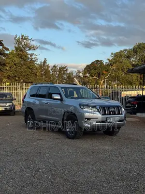 Toyota Land Cruiser Prado 2019 Silver