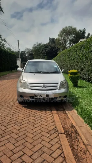 Toyota IST 2006 Silver