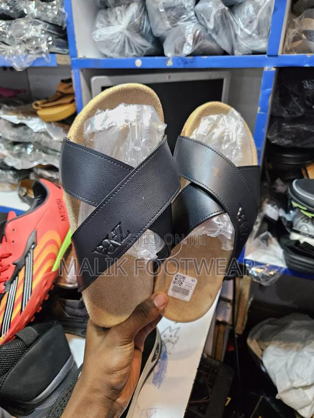 Premium Zara Branded Men's Slides - thumbnail 3