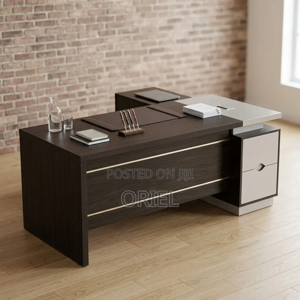 Office Desk : Modern Executive Office Desk- 1.8m