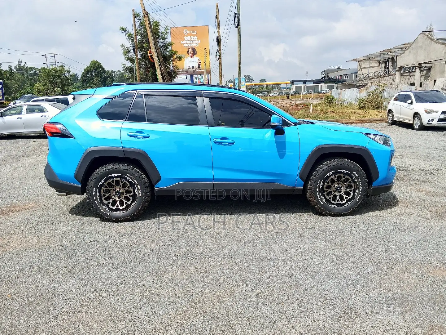 Toyota RAV4 2019 Blue