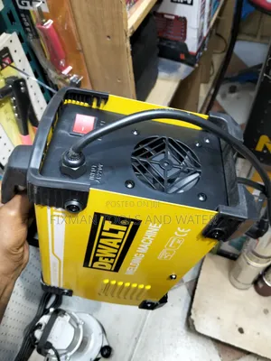 High Power Dewalt Arc Welding Machine 500 Amps With Free Welding Rods