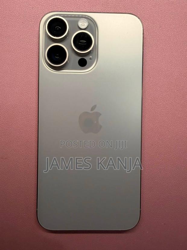 Apple iPhone 15 Pro 256 GB Gray - thumbnail 2