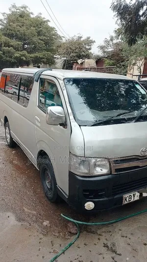 Toyota HiAce 2008 Silver