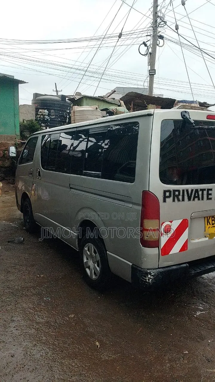 Toyota HiAce 2008 Silver