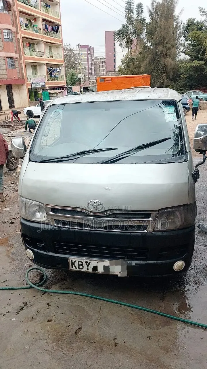 Toyota HiAce 2008 Silver