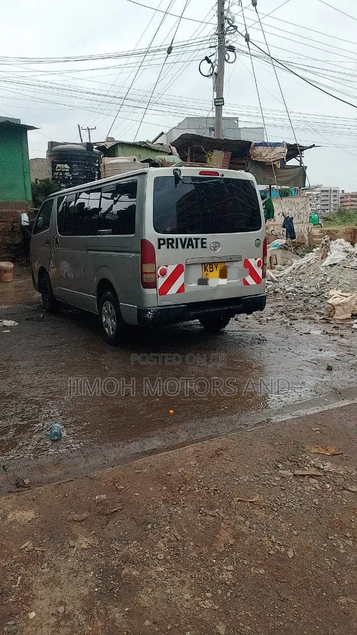 Toyota HiAce 2008 Silver