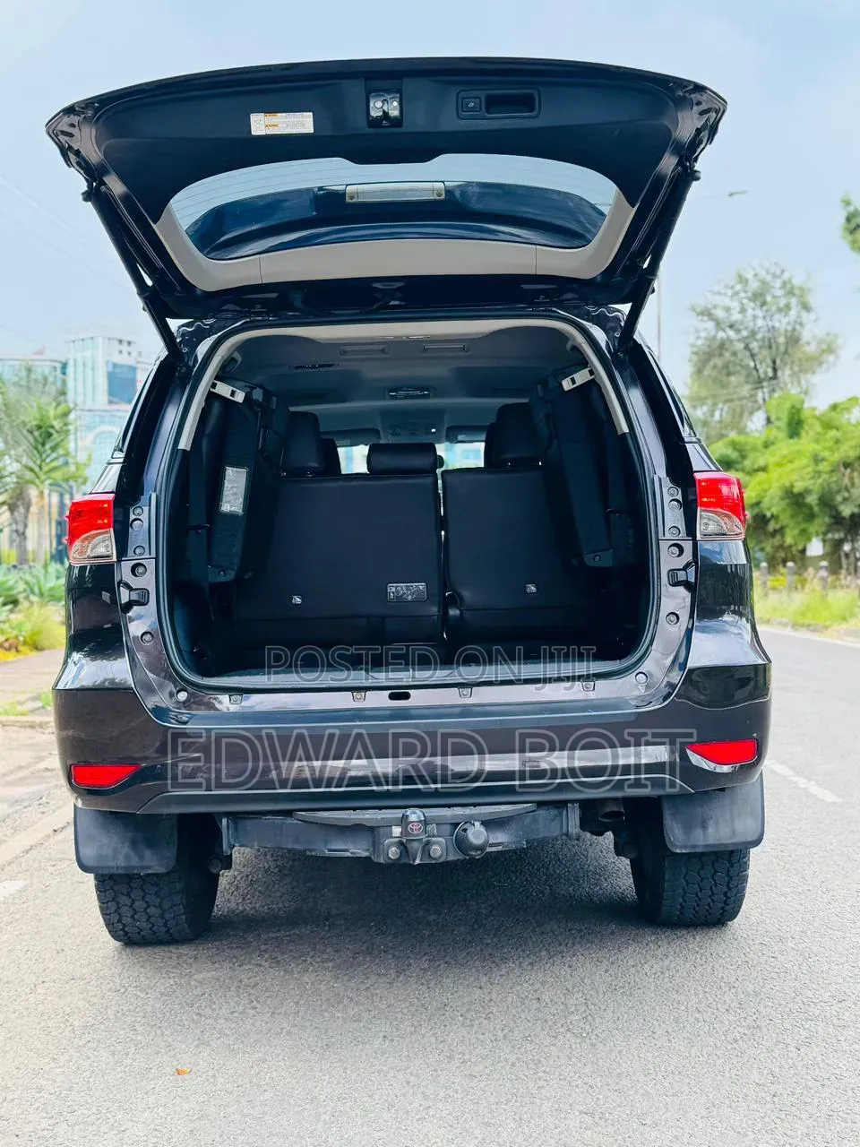 Toyota Fortuner 2019 Maroon