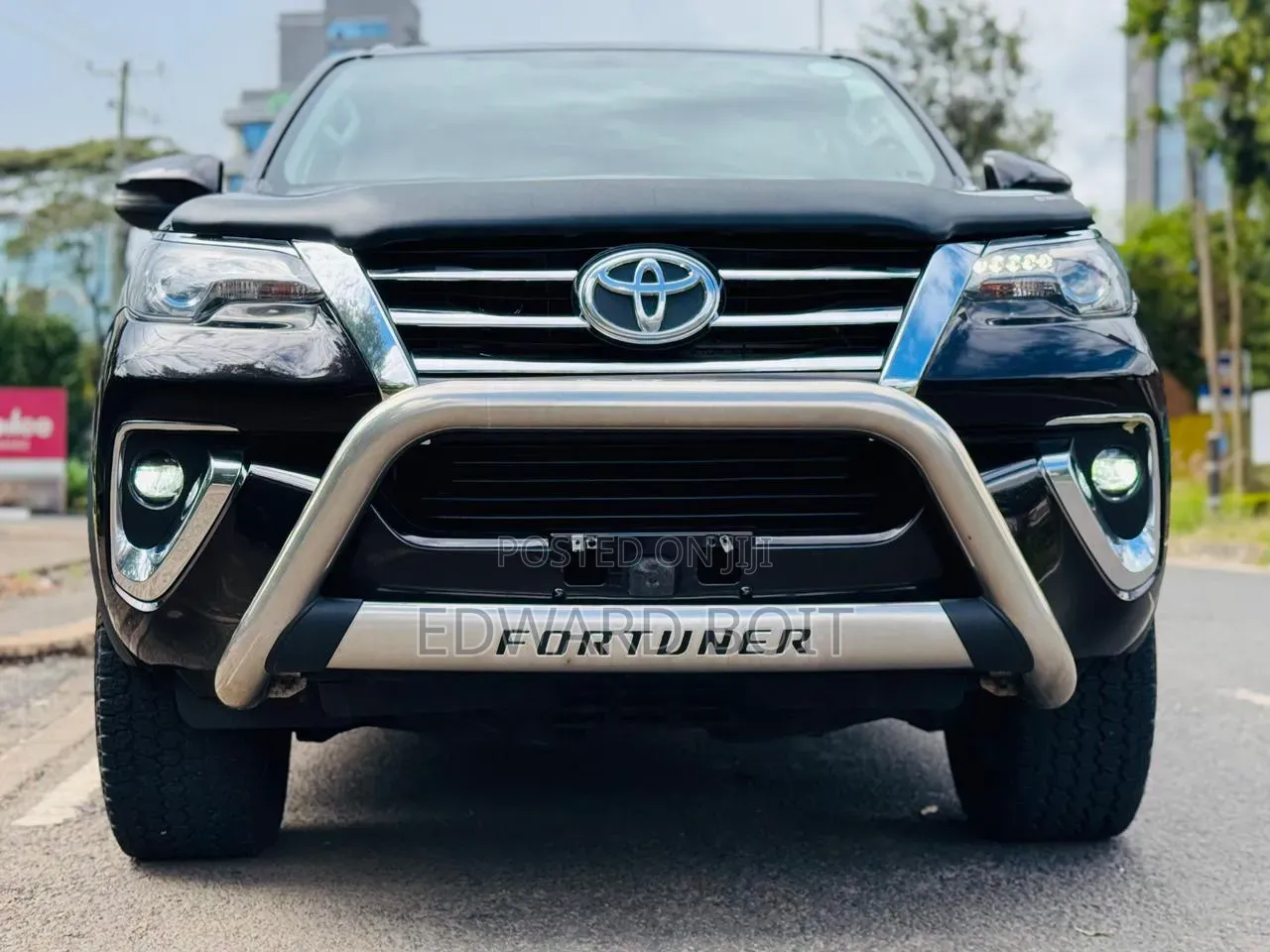 Toyota Fortuner 2019 Maroon