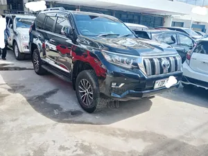 Toyota Land Cruiser Prado 2016 Black