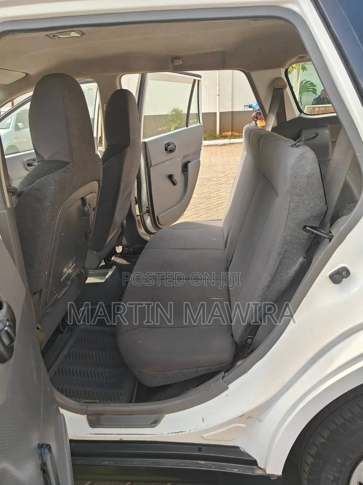 Nissan Advan 2012 White