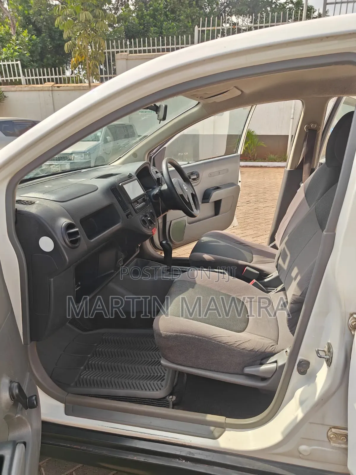 Nissan Advan 2012 White