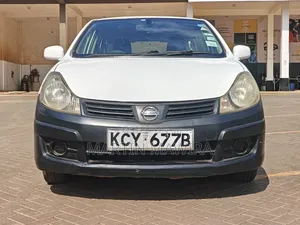 Nissan Advan 2012 White