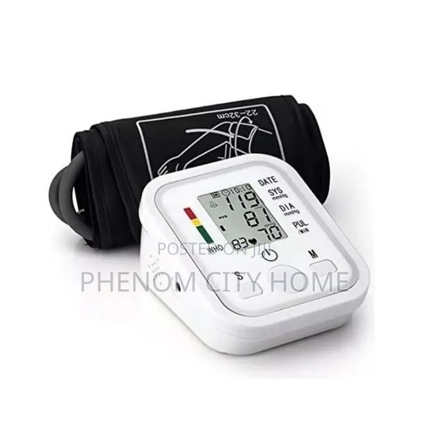 Wrist Blood Pressure Machine - thumbnail 2