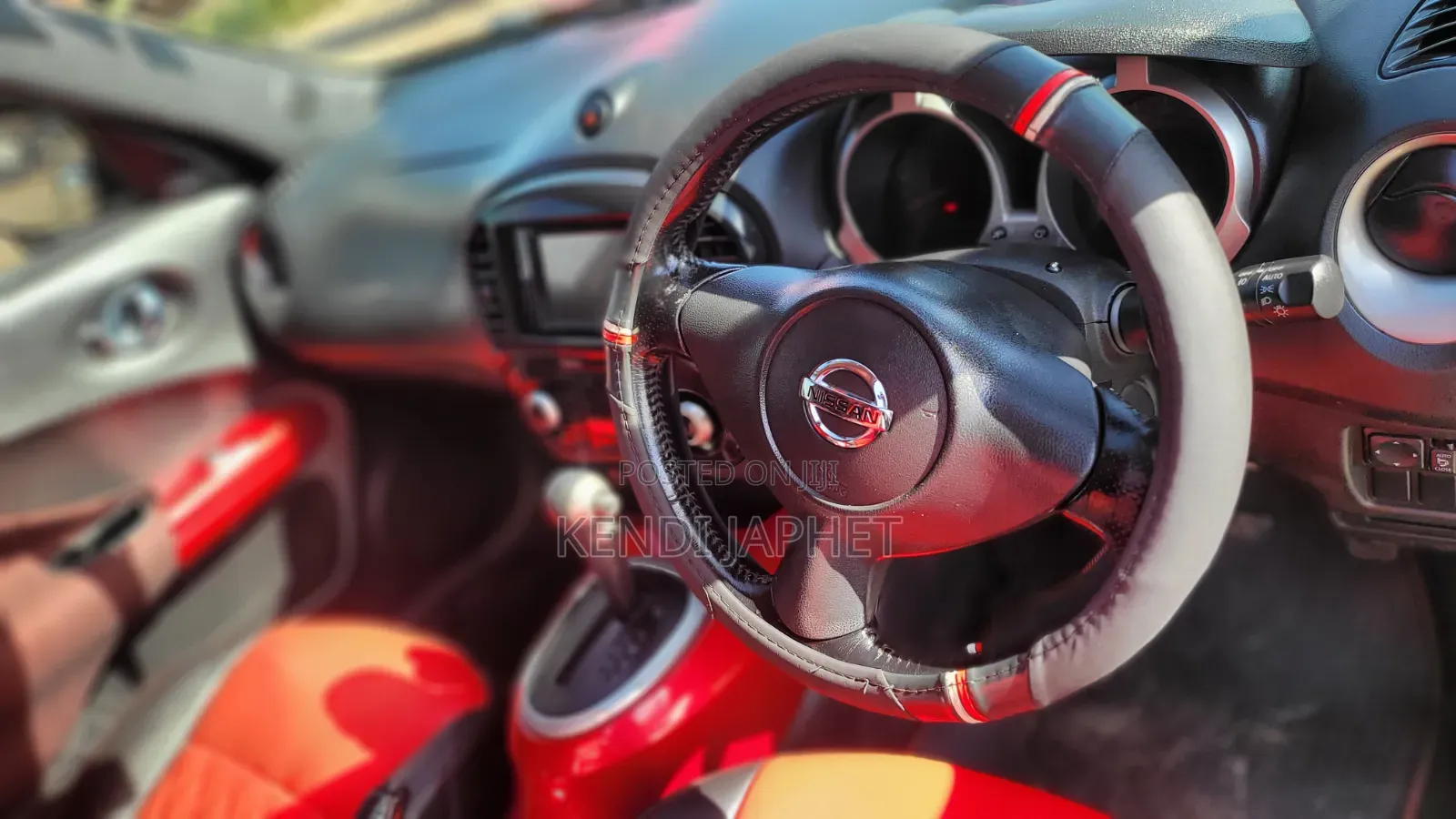 Nissan Juke SV AWD 2012 Gold