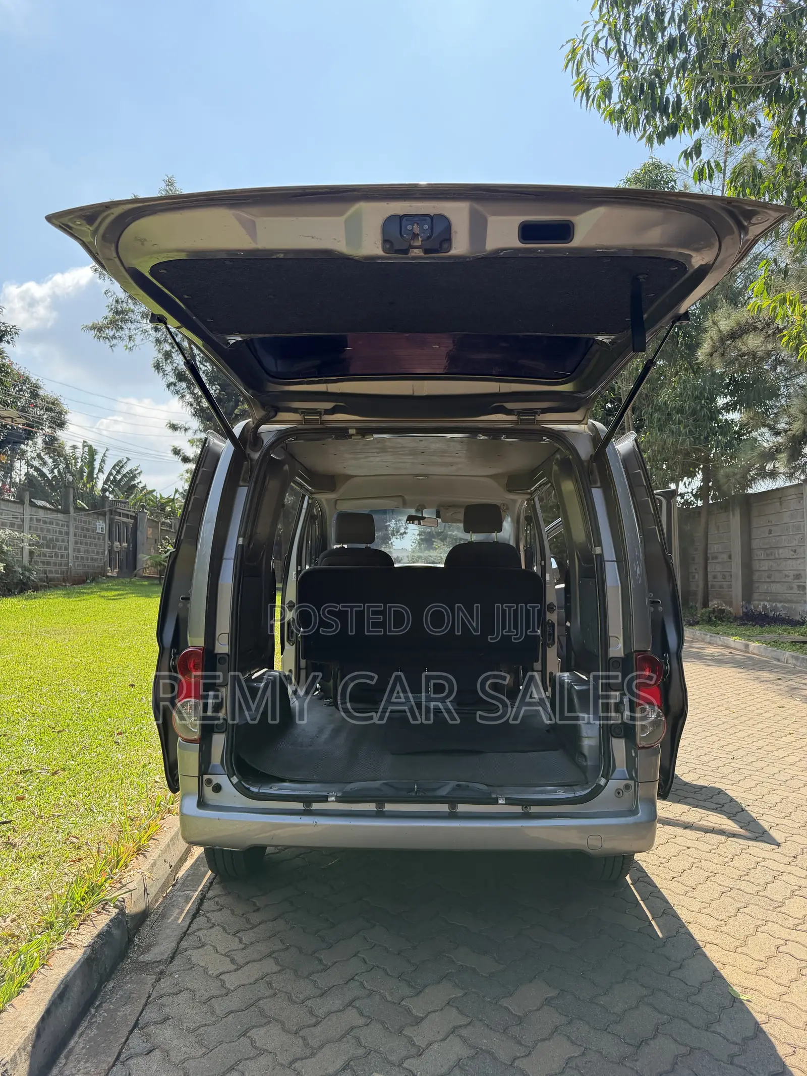 Nissan NV200 2015 Gray