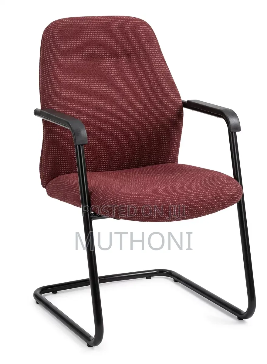 An Office Lean Back Chair