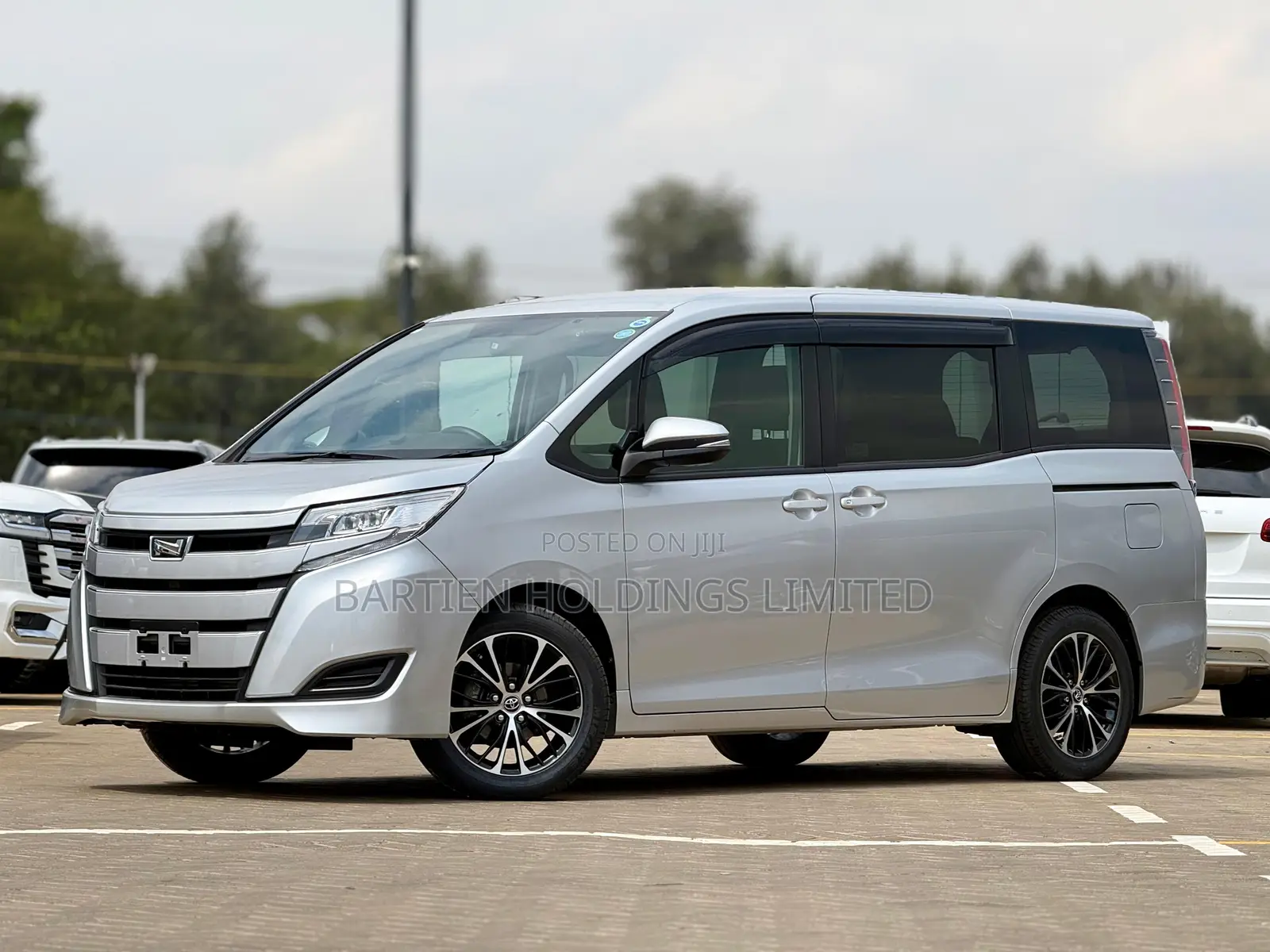 Toyota Noah 2.0 FWD (7 Seater) 2019