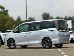 Toyota Noah 2.0 FWD (7 Seater) 2019