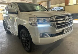 Toyota Land Cruiser 2012 White