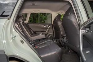Toyota Land Cruiser 2012 White