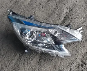 Nissan Note 2018 Headlight