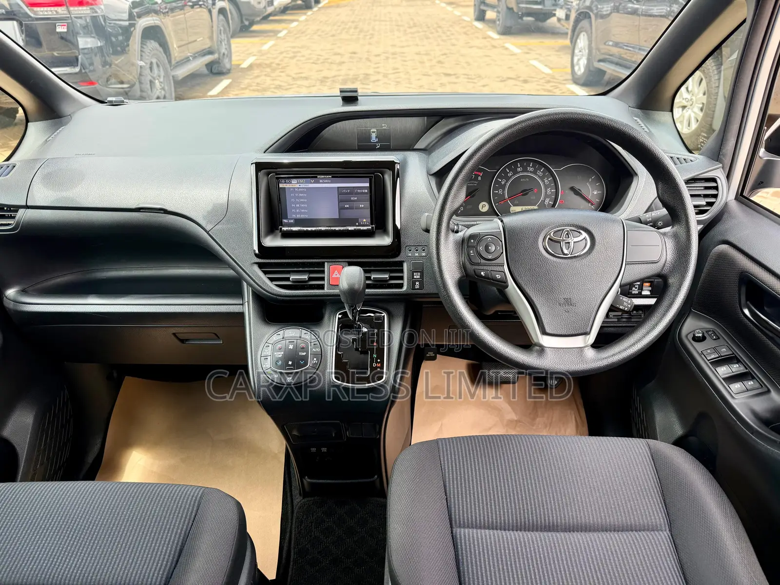 Toyota Noah 2.0 FWD (7 Seater) 2019