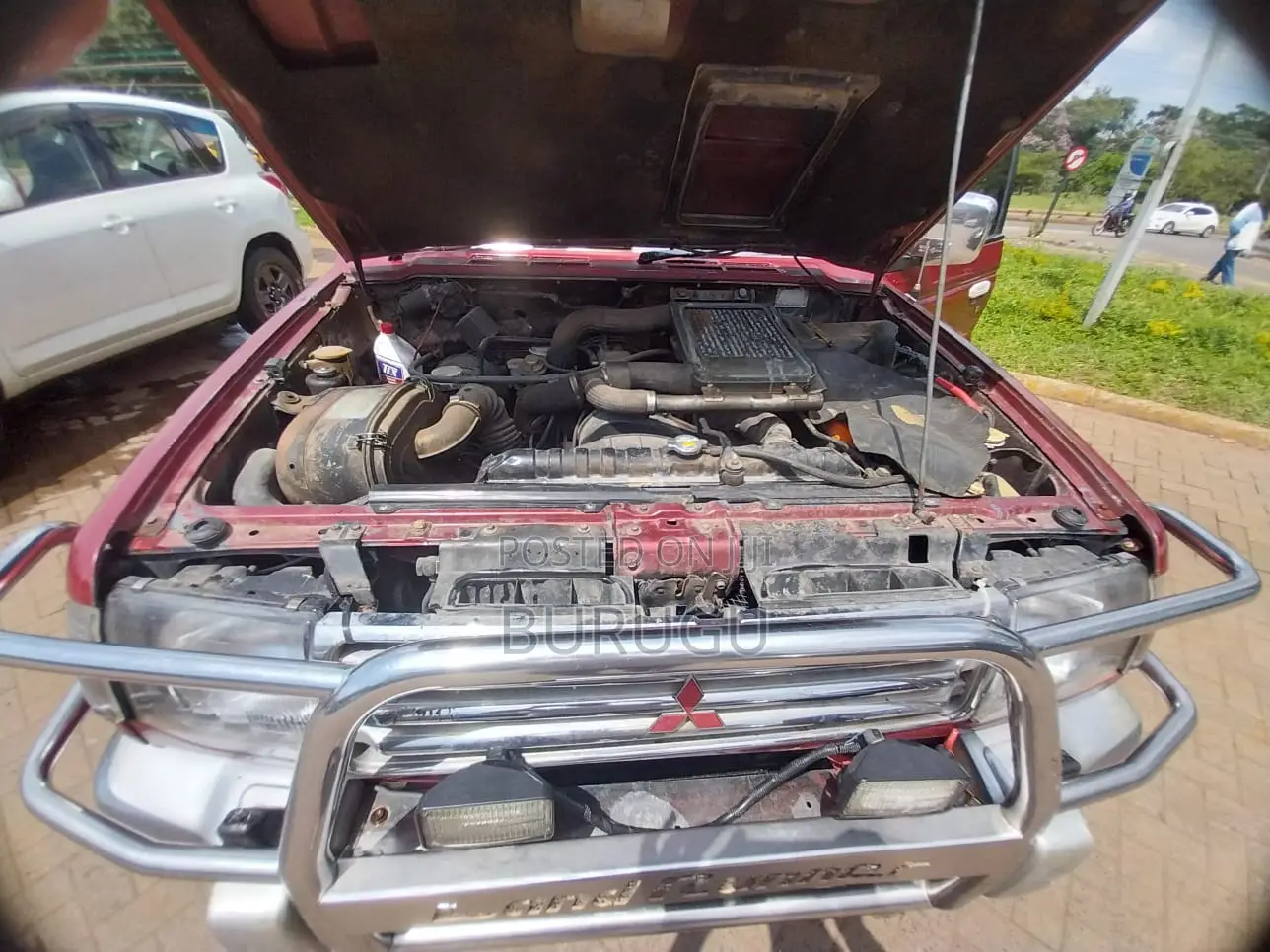 Mitsubishi Pajero 1990 Maroon