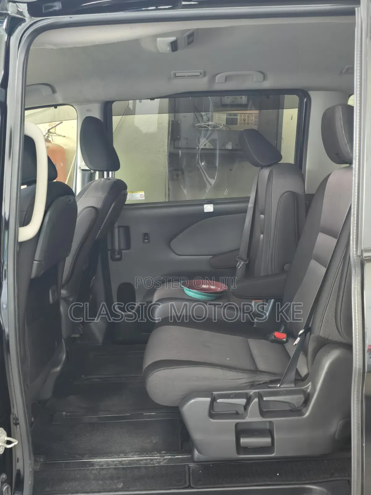 Nissan Serena 2021 Black