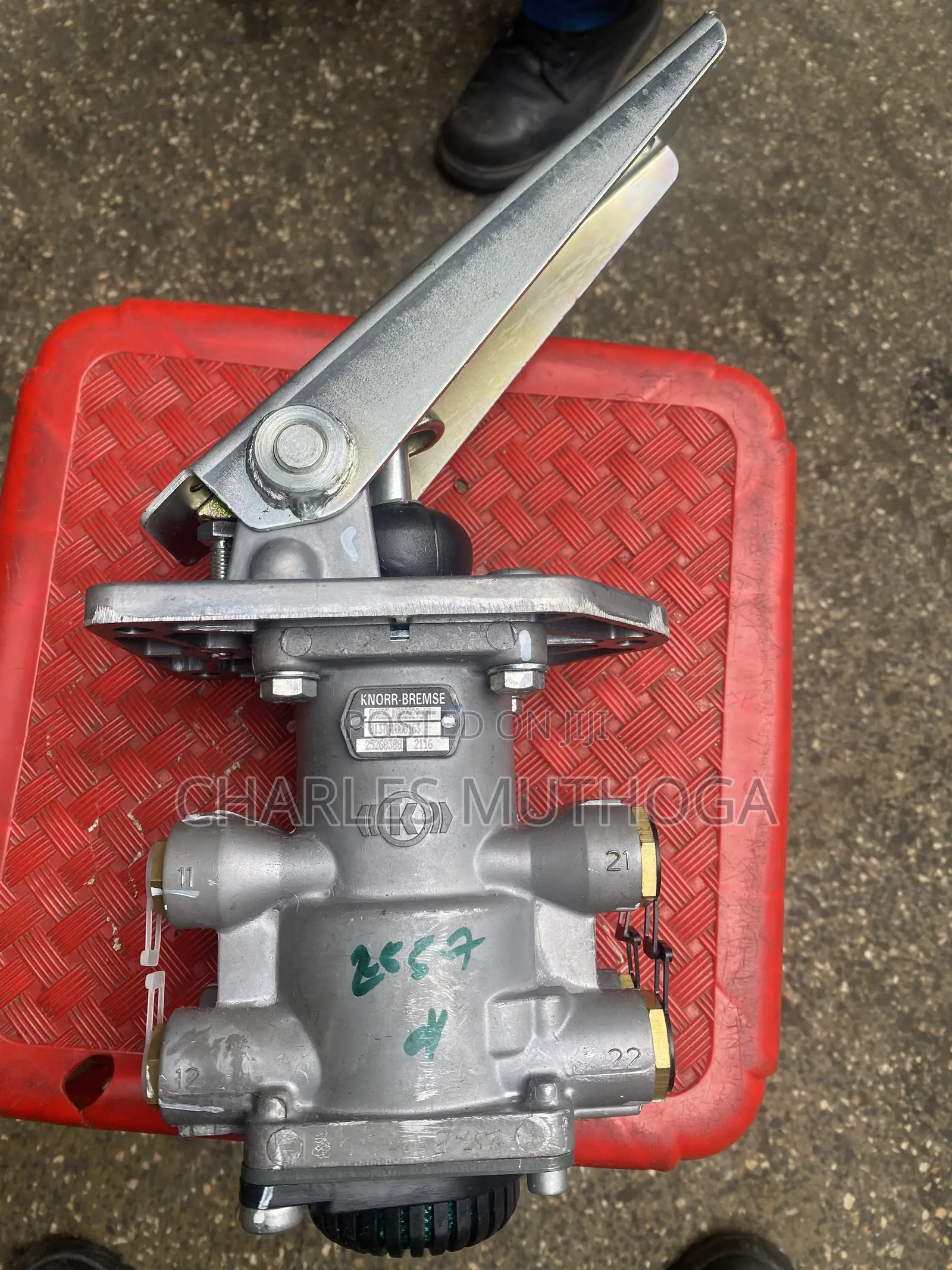 Fuso Fi Old Model Foot Brake