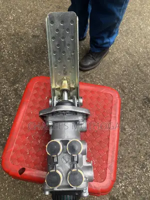 Fuso Fi Old Model Foot Brake
