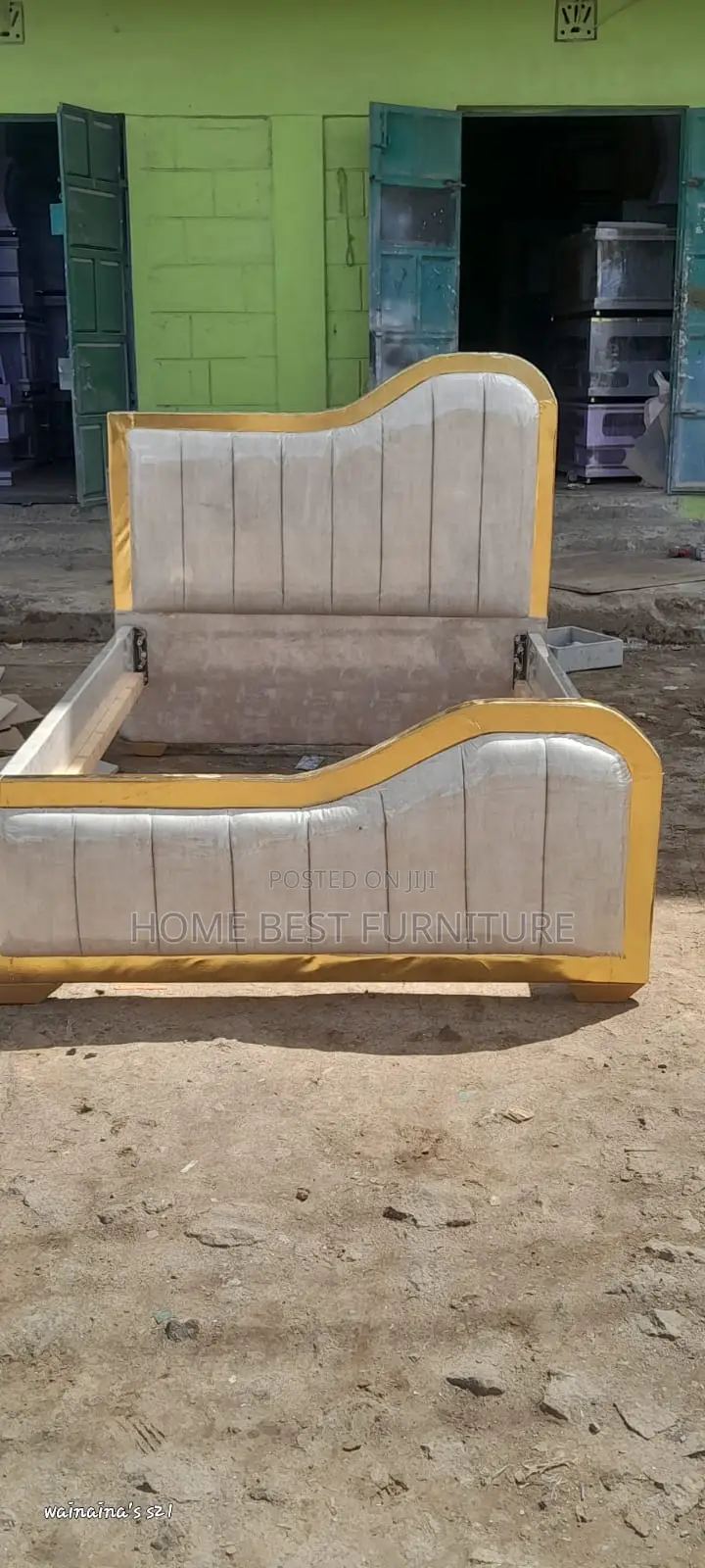 Biege 4*6 Chester Bed