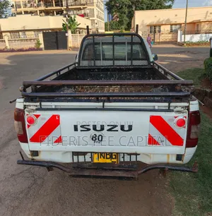 Isuzu D-MAX 2009 White
