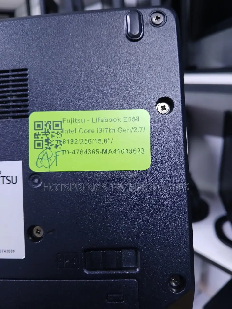 Laptop Fujitsu Lifebook E558 8GB Intel Core i3 SSD 256GB