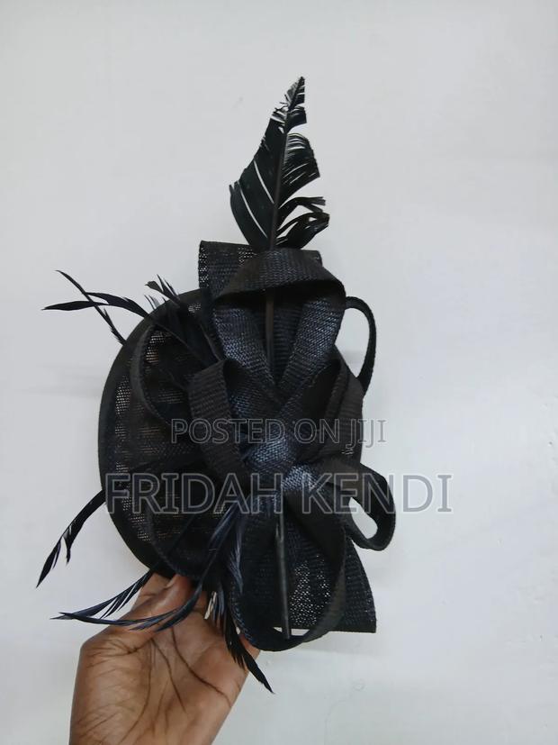 Fascinators - thumbnail 2