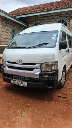 Toyota HiAce 2019 White