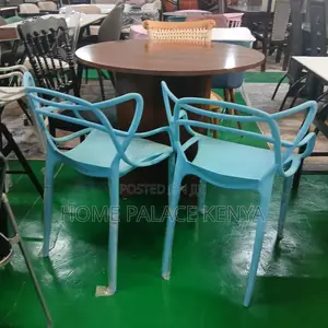 Plastic Chair: Entangled Back Molded Kitchen Chair