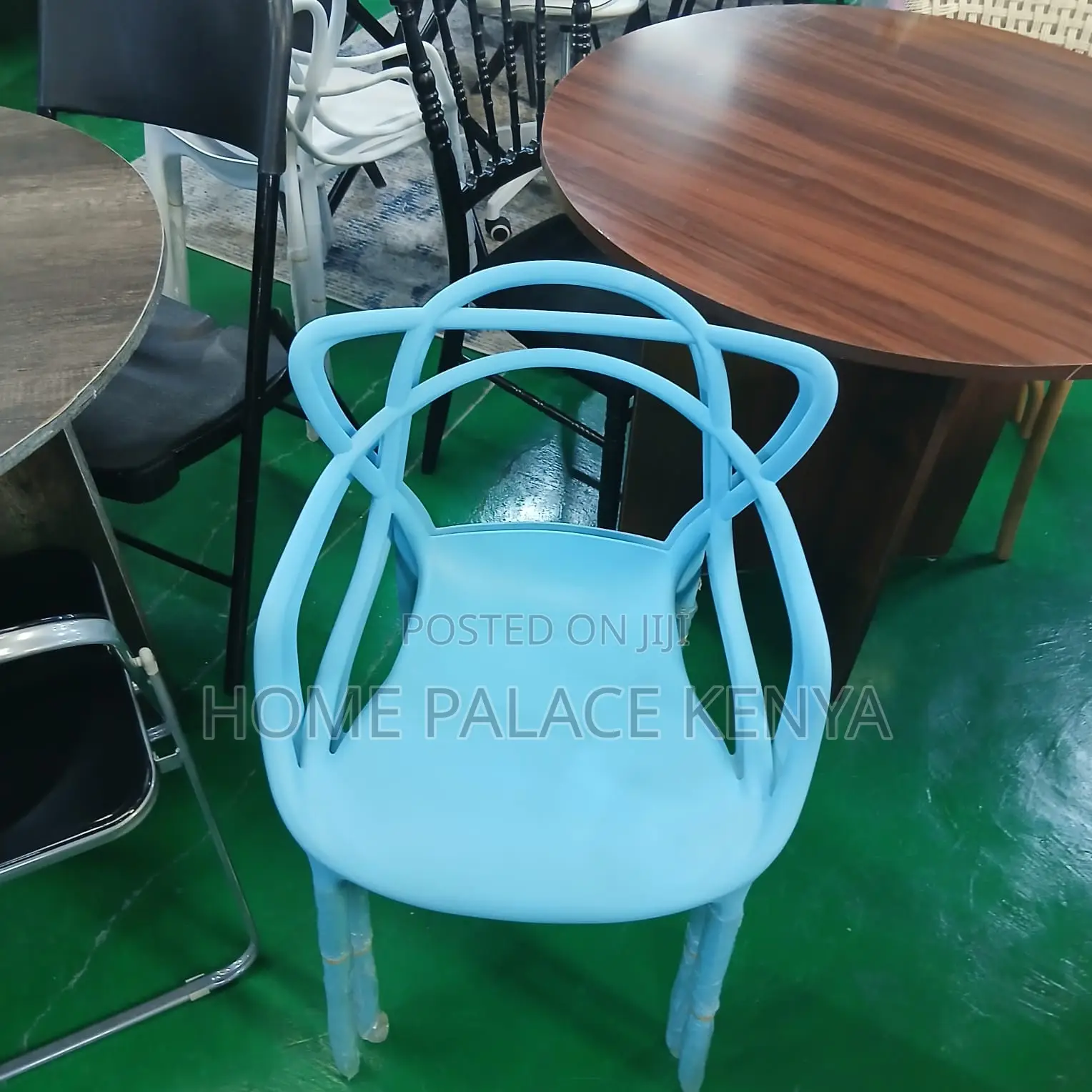 Plastic Chair: Entangled Back Molded Kitchen Chair