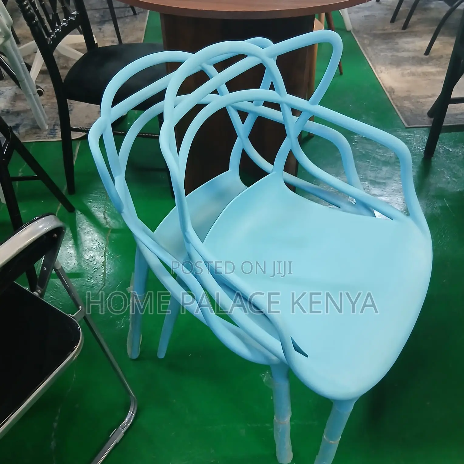 Plastic Chair: Entangled Back Molded Kitchen Chair