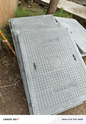 Strong 18×24 Fibre Manhole Cover