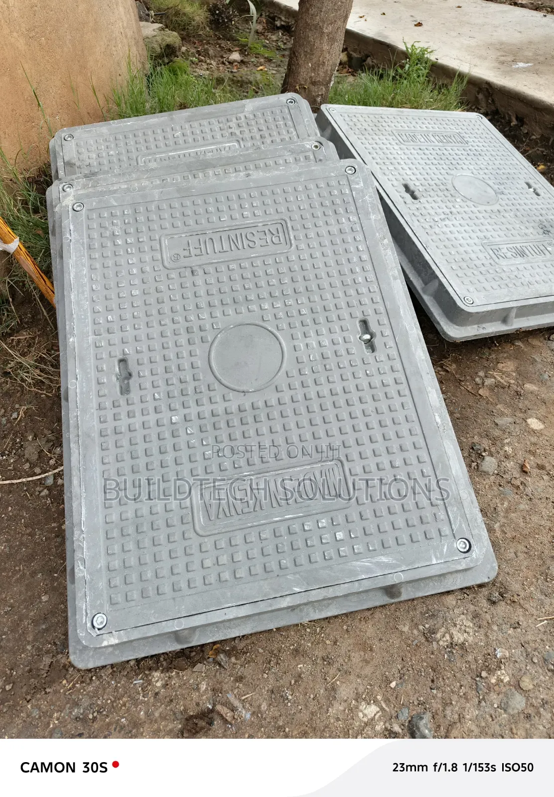 Strong 18×24 Fibre Manhole Cover