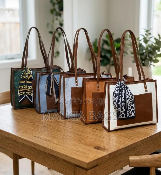 Stylish Ladies Handbag - thumbnail 2