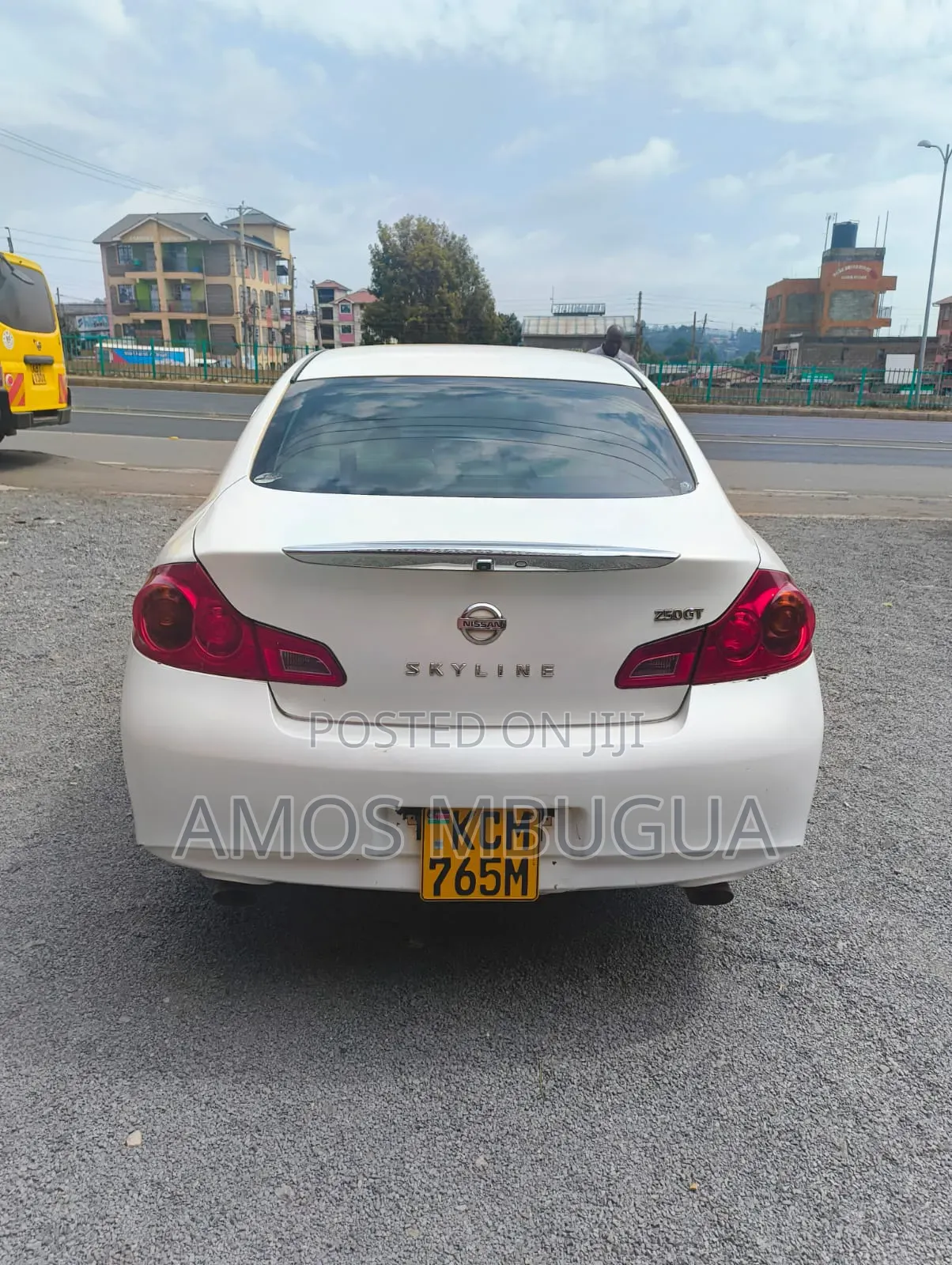 Nissan Skyline 2012 White