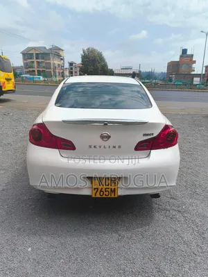 Nissan Skyline 2012 White