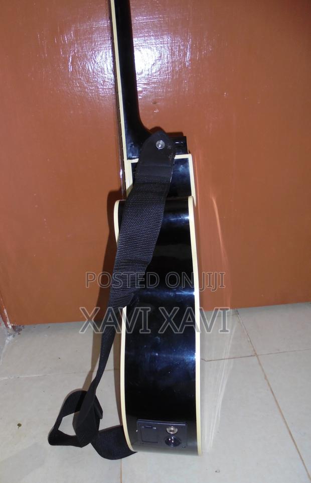Semi Acoustic Guitar - thumbnail 3